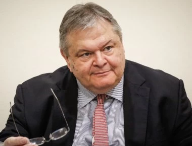 Ε.Βενιζέλος: «Το fake news το έχει καλλιεργήσει λέγοντας ψέματα ο κ. Τσίπρας και ο κ. Καμμένος»